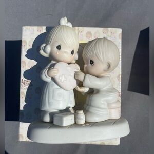 Precious Moments 'He's the Healer of Broken Hearts' Figurine w/box
